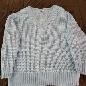 American Eagle Light Blue V-Neck Sweater:Slightly Worn